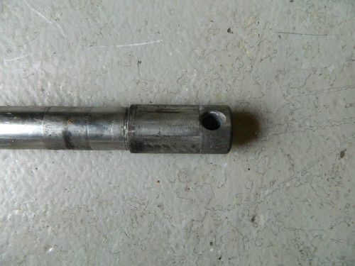 #* 06 Harley Electra Glide Police Front Wheel Axle Spindle Bolt ** 2006 B - Picture 2 of 3