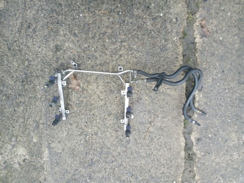 Audi A8 D2 Einspritzleiste Einspritzung  078133661