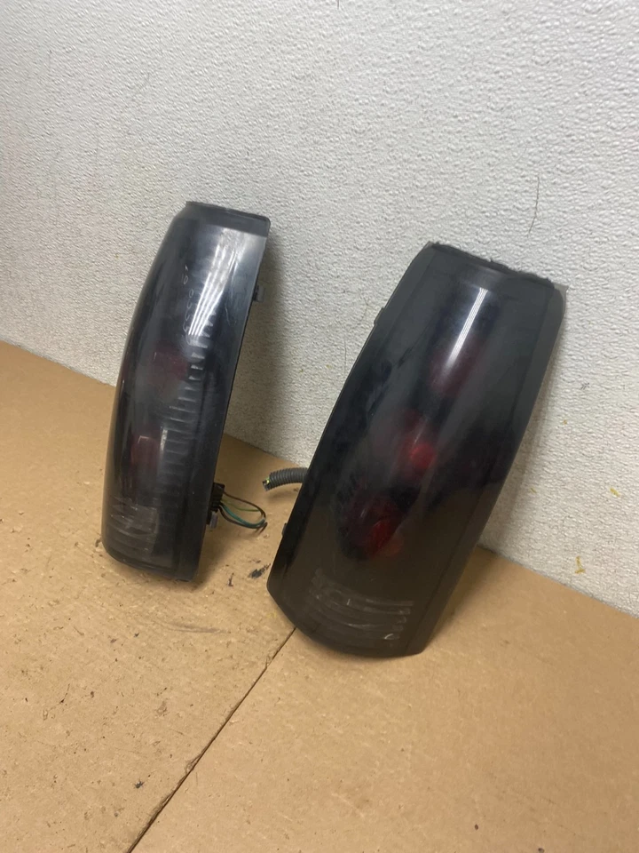 Luces traseras negras humo P5079 Chevy GMC C/K 1500 2500 3500 1988 a 1998 Foto 2 de 4