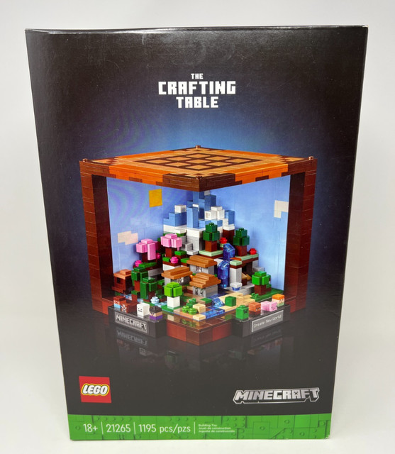 LEGO Minecraft Video Game The Crafting Table Building Set 21265 Figures