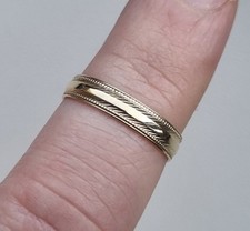 9ct Yellow Gold Hallmarked Patterned Wedding Band Ring 375 1.3g M 3.5mm