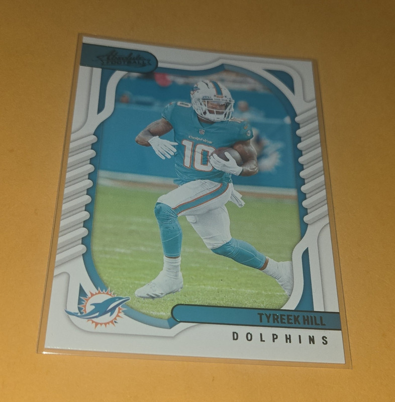 2022 Panini Absolute Football Tyreek Hill Miami Dolphins #49 Base Set