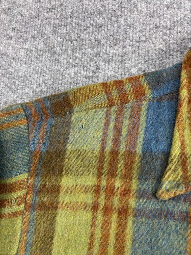 VNTG C.P.O Wool Shacket Men's L 16.5 Plaid Fleece Lined 60’s 70’s Anchor Buttons - Picture 6 of 7