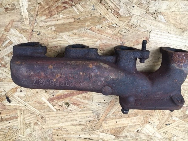 Colector de escape y carcasa turbo Mopar Vintage OEM 1985 Dodge Omni Turbo I Foto 4 de 4