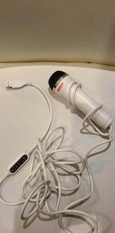 Glee Karaoke Revolution- Complete w/ Manual and Konami Microphone- Nintendo Wii - Image 4 of 4