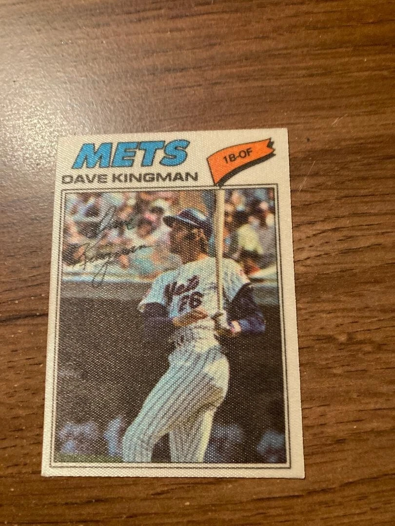 1977 Topps Cloth Stickers #24 Dave Kingman MEts