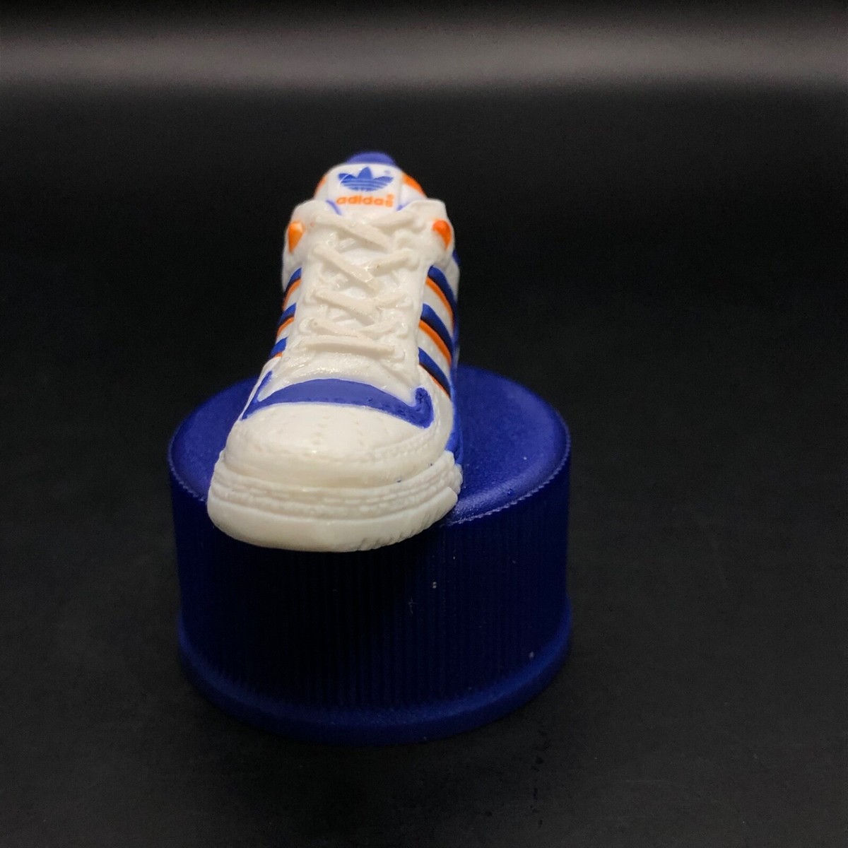 adidasスニーカーフィギュア×ペプシ 21 CONC black PEPSI adidas sneakers mini figure bottle cap