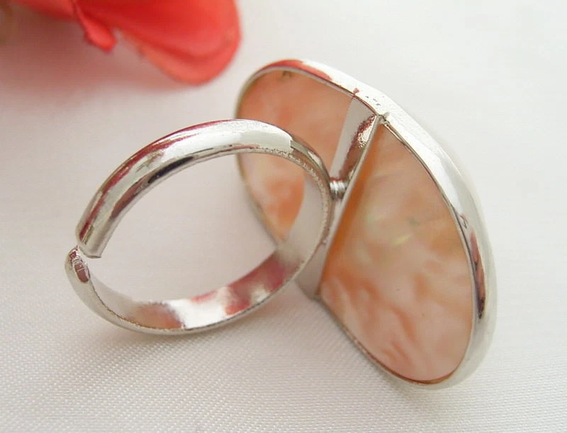 Natural white Shell Pearl Adjustable Ring - Image 2 of 2