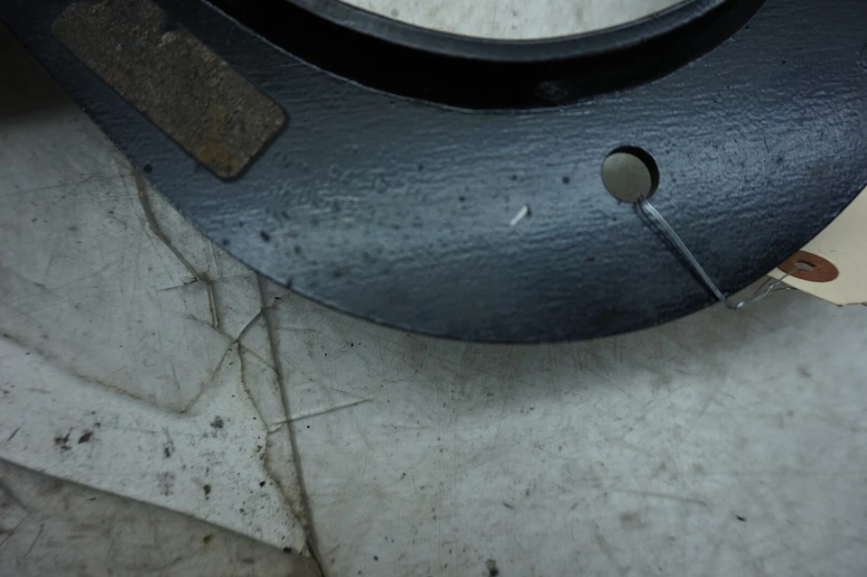 Brazo de control superior trasero derecho Volkswagen Passat 2016-2019 OEM Foto 4 de 4