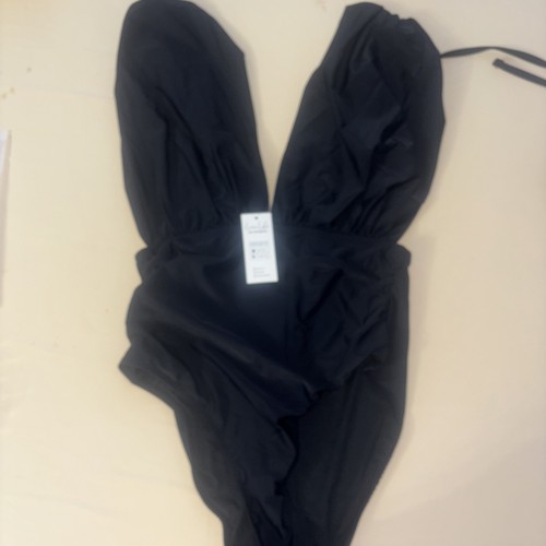 Cupshe Women’s Large One Piece Halter With Bikini Top Black - Picture 5 of 7