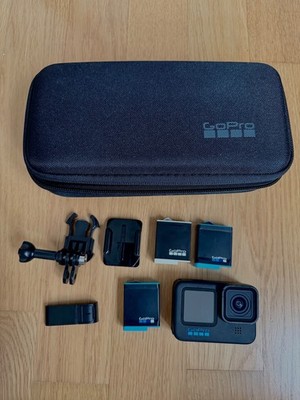 GoPro Hero 10 Black | 3x Akku (davon 1x Enduro), Case & Dauerlade-Akkudeckel