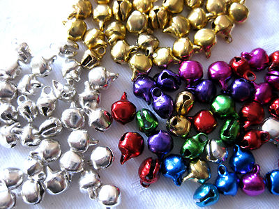 100 kleine Glöckchen silber, gold und multi, ca.8 x 10mm  A20