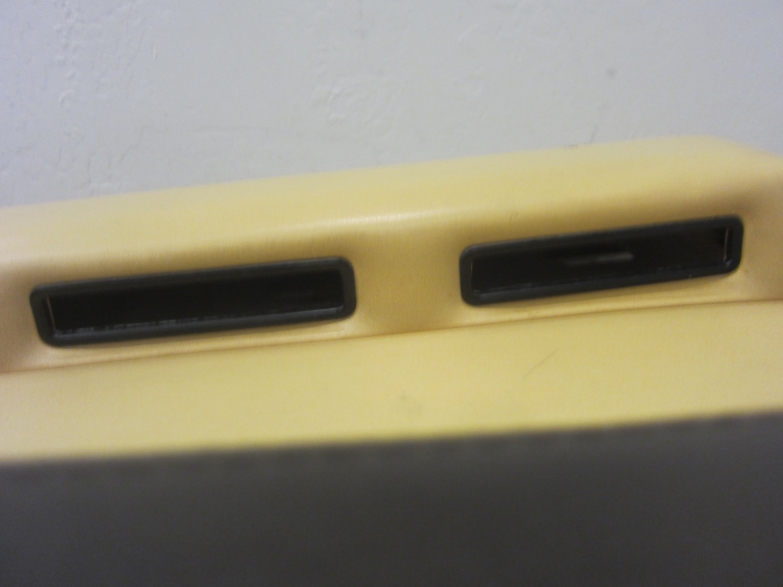 Ferrari Testarossa(85-90). RH Interior Door Panel. Beige & Brown  Part# 61502000