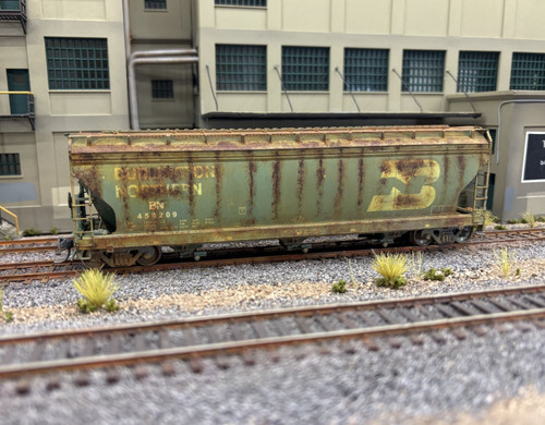 HO Scale INTERMOUNTAIN ACF 3 bay hopper BN#45920 rtr custom weathered | Zustand: New