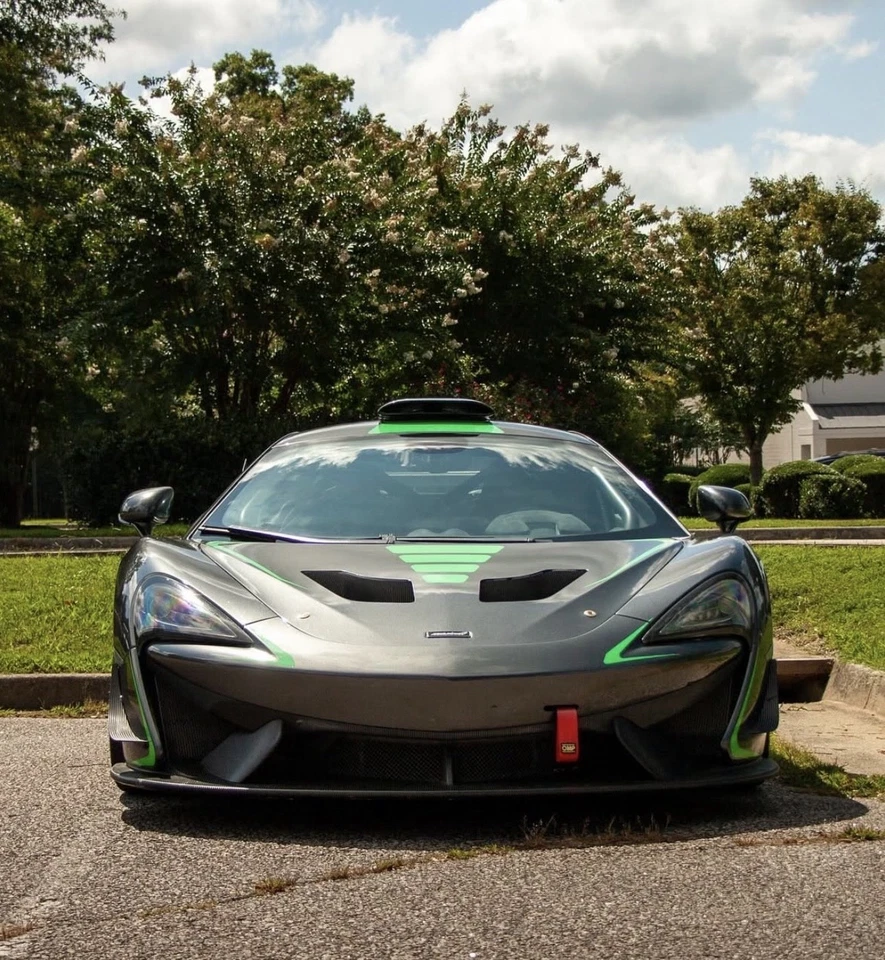 McLaren 570GT GT4 2019 Foto 2 de 4
