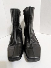 Nine West Women's Size 7.5 M Side Zip Low Heel Black Boots.