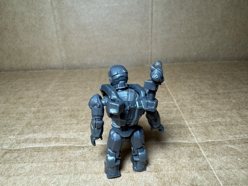 Minifigura Mega Bloks Iron Man 2 Máquina de Guerra Incompleta Retirada Rara Foto 2 de 4