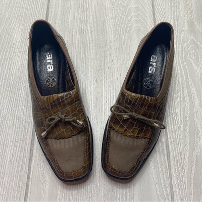 Ara Women's Brown Slip On Crocodile Pattern Embossed Kiltie Loafers Size 7.5