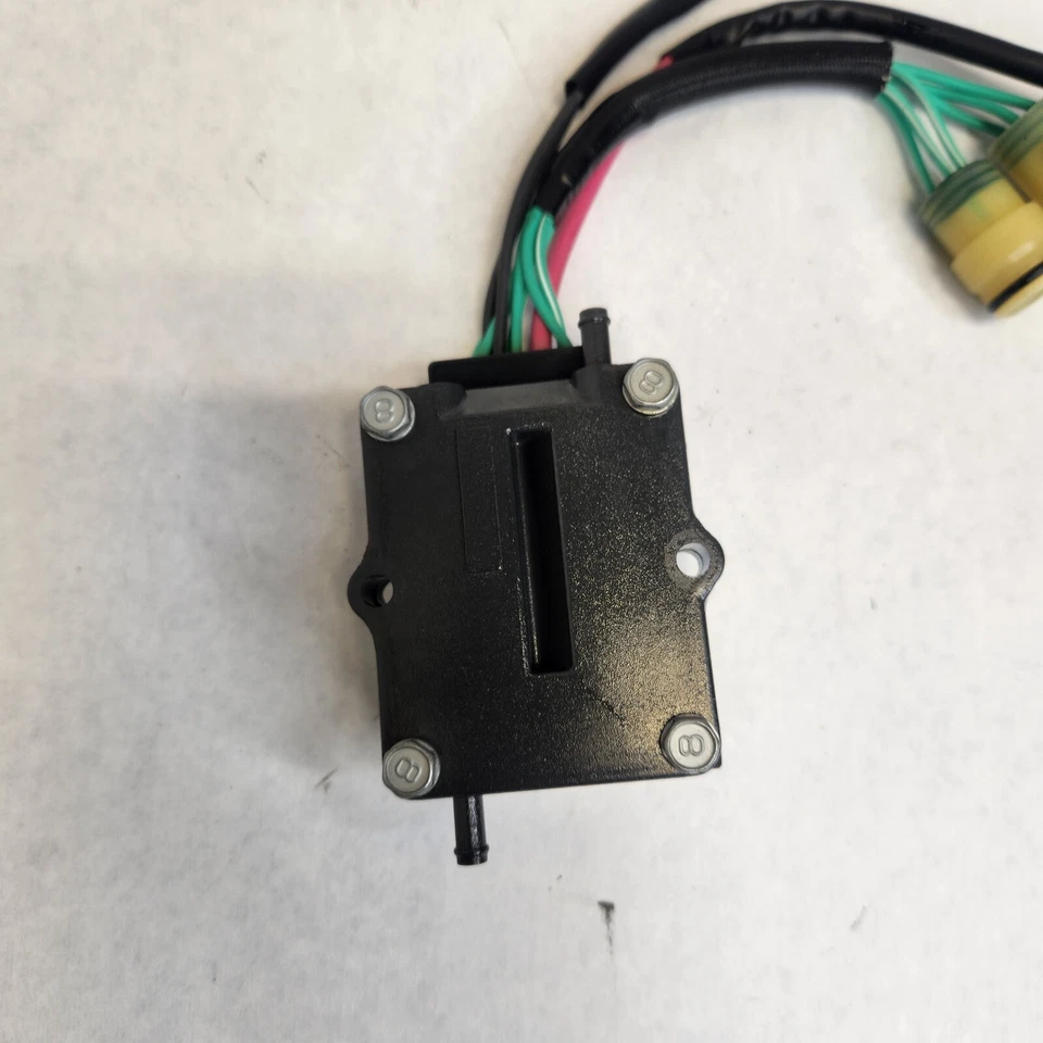 Yamaha Outboard Rectifier Regulator 2013 VF200  4-Stroke 6CB-81960-00-00 (C15-3) - Image 4 of 4