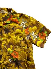 Hawaiian Shirt VTG Royal Hawaiian 60s 70s Loop Collar Yellow Shirt Medium 1970s