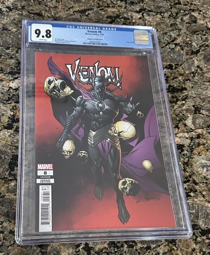 Venom 8: CGC 9.8 Segovia 1:25 Variant - 2022