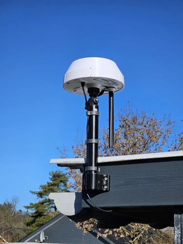 Yuka Mini RTK Antenna Mount – Compact Wall Bracket for Mammotion Yuka Mini - 第 1/5 張圖片