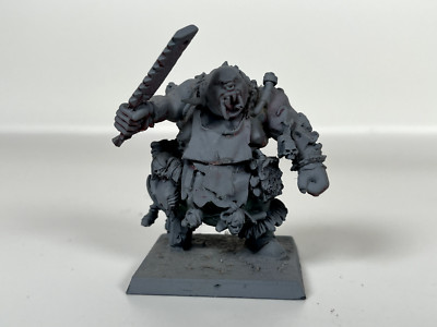 Warhammer Fantasy Ogerkönigreiche Slaughtermaster Butcher Metall grundiert grau