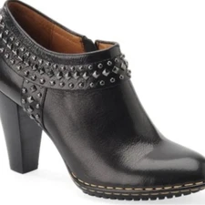 Sofft Women's Shalene Black Leather Metallic Studded Ankle Booties Size 6.5 EUC
