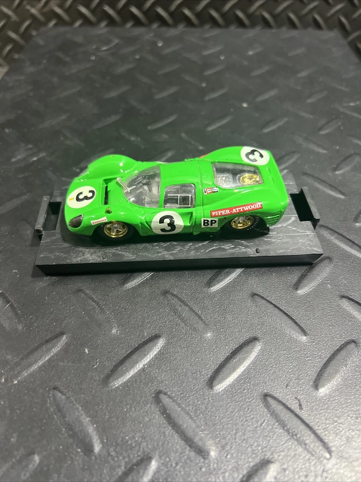 1:43 Brumm #S013 Piper / Attwood Ferrari 330 P3 #3 Marcas Hatch 1966-5000 piezas Foto 3 de 3