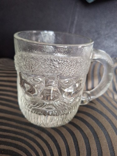 Father Christmas Unique Half Pint  3 D effect Glass Tankard Good Used Condition  - Picture 1 of 5