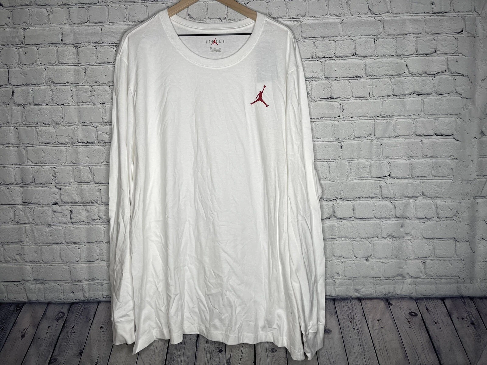 Nike Men’s Air Jordan White Long Sleeve T-Shirt with Red Logo Size 3XL NWT