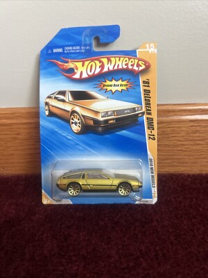 Hot Wheels 2010 New Models #15 '81 DeLorean DMC-12 Gold A