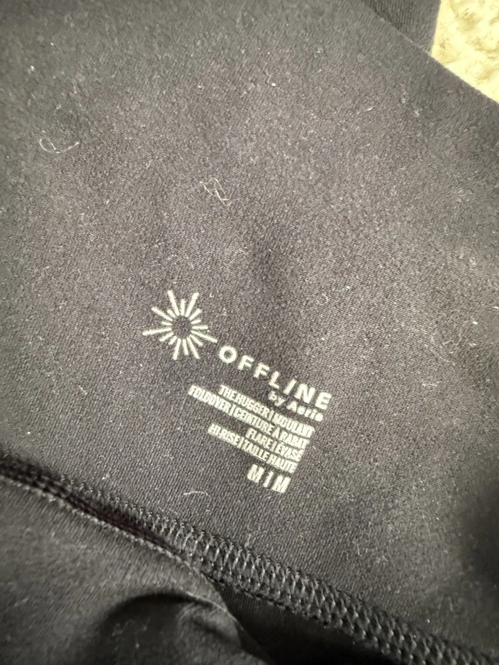 Leggings acampanados plegables negros Offline By Aerie talla mediana Foto 2 de 2