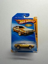 Hot Wheels 2010 New Models '10 15/44 '81 DeLorean DMC-12 015/240 Gold  A26