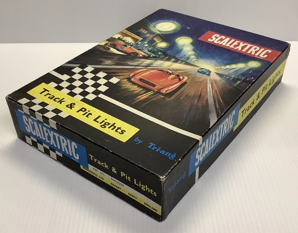 LUCES DE PISTA Y FOSO SCALEXTRIC AÑOS 60 A239 (SOLO CAJA VACÍA 2 ediciones) ¿Demasiado raras para el contenedor? - Imagen 4 de 4