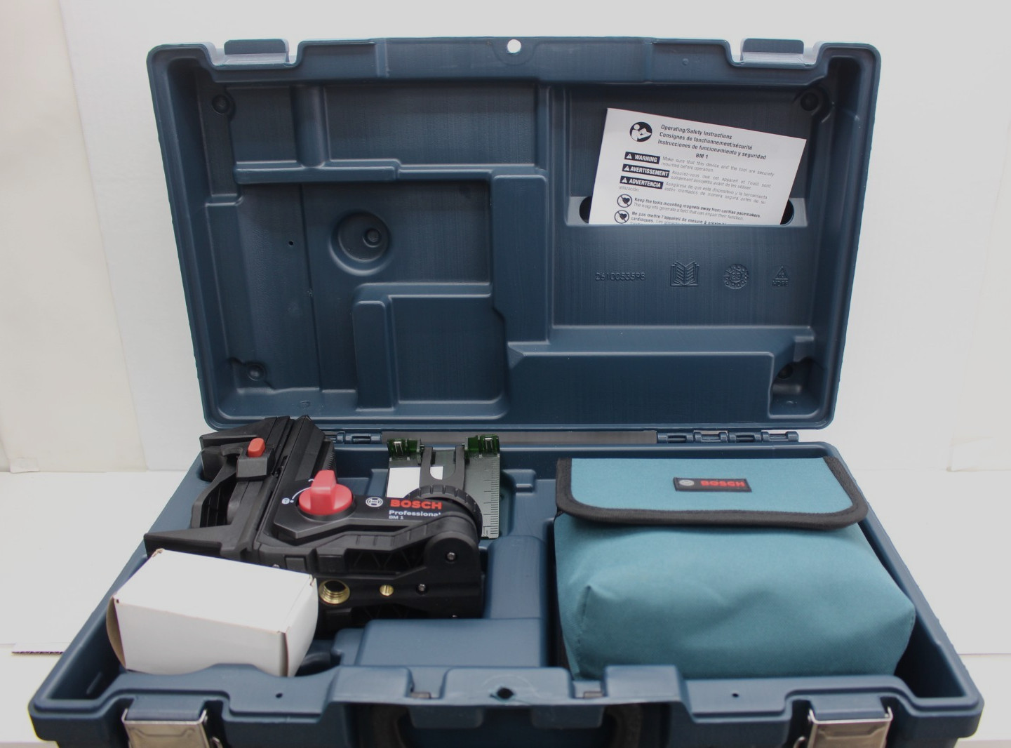 Bosch GLL3-300G RT 360 Degree Green Beam Laser Level 300 ft. SPB-DM 357619