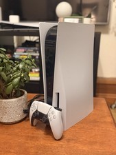 Sony PlayStation 5 825 GB White Disc Console with Controller PS5