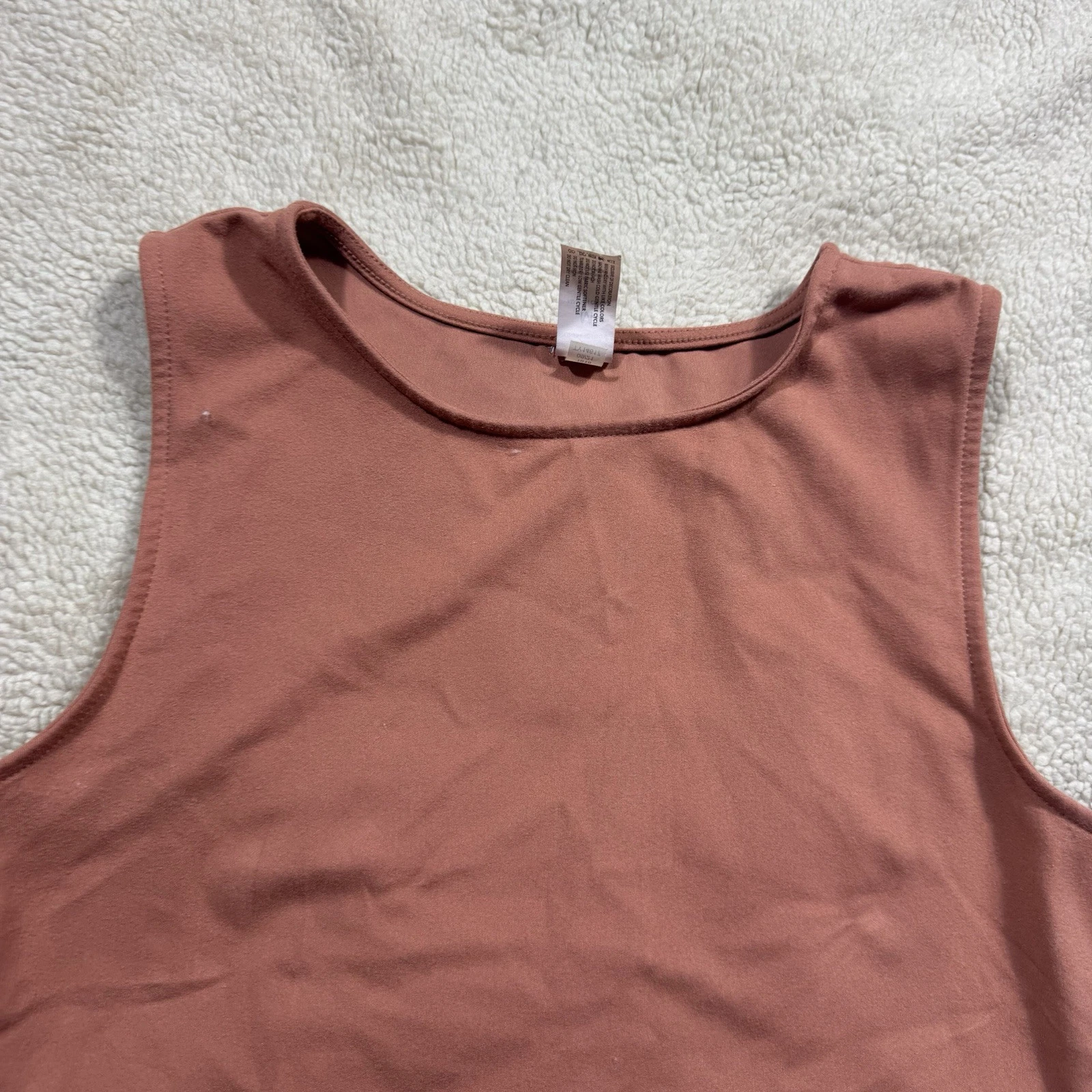 yogalicious sleeveless crop athleisure shirt