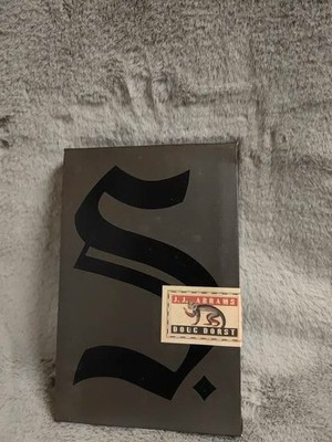 Das Schiff des Theseus. von V. M. Straka. [J. J. Abrams ; Doug Dorst. Aus dem am