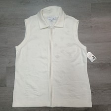 Breckenridge Women's White Sweater Winter Tree Vest