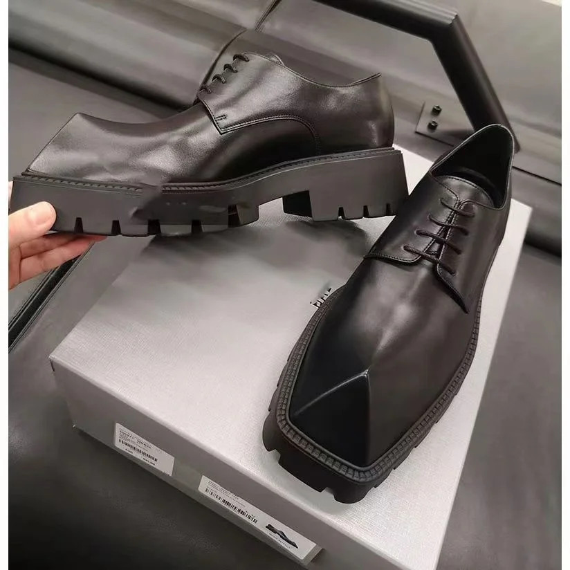 Square Single Sneakers Derby