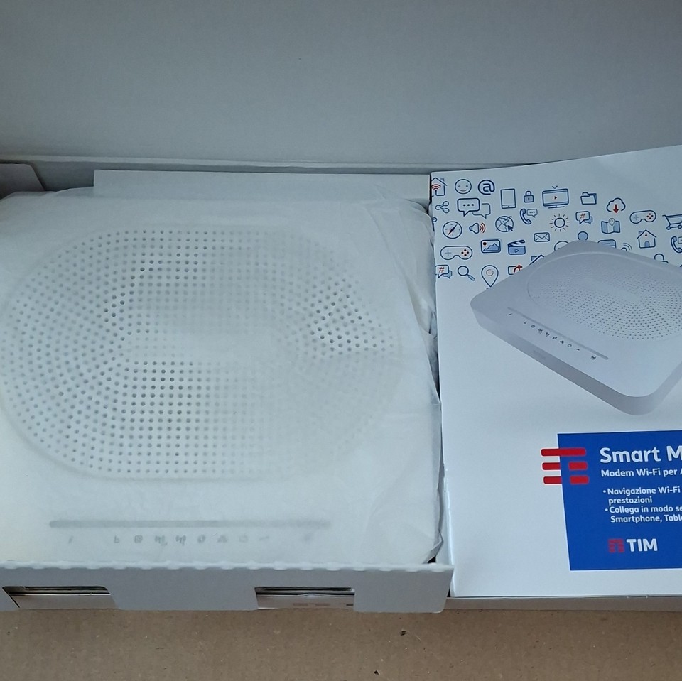 Tim Moderm TIM Smart Modem Wi‑Fi Wireless per ADSL e Fibra bianco per PC Smart TV ...