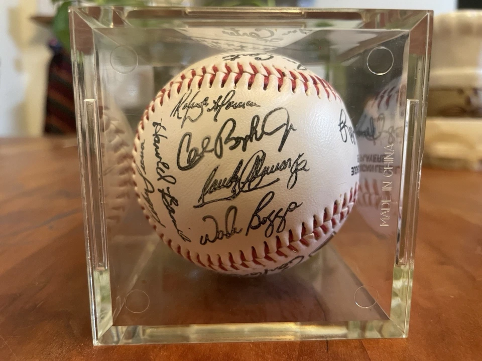 OFFICIAL MLB AMERICAN LEAGUE RAWLINGS BASEBALL SIGNED BY ROGER CLEMENS AUTO - Image 4 of 4