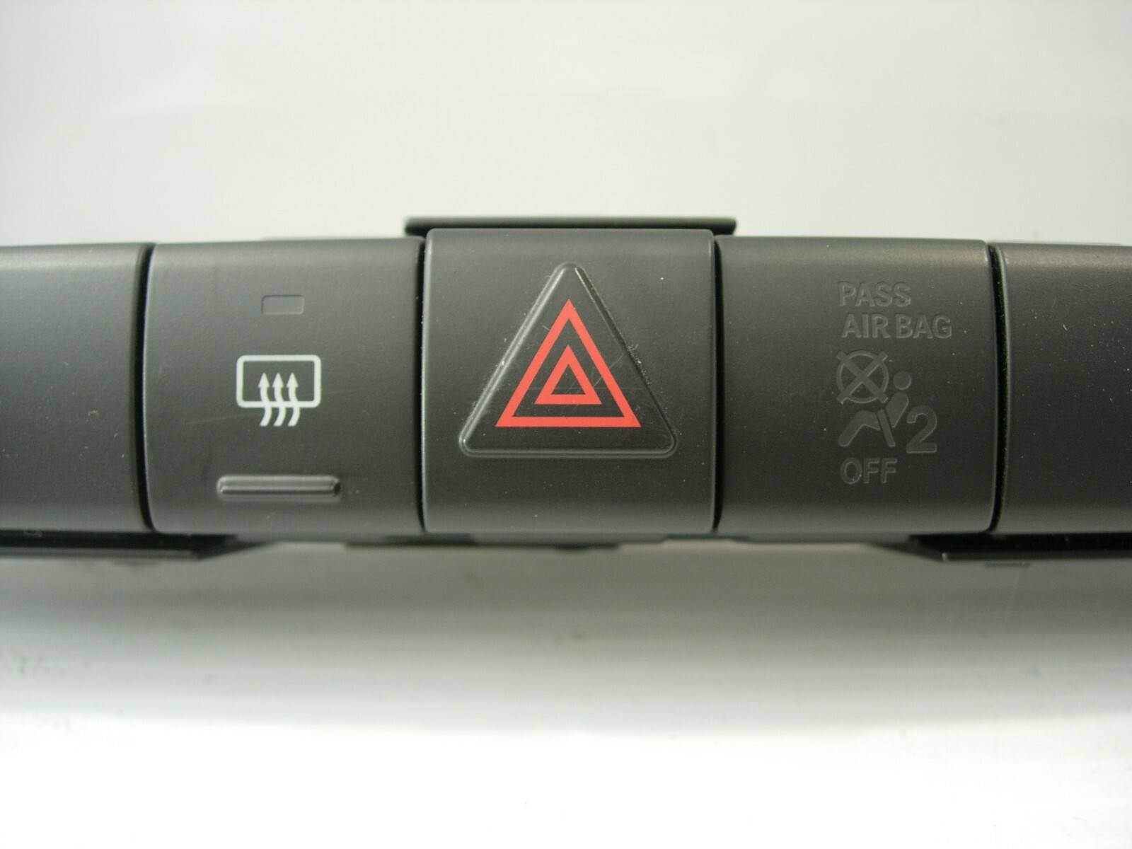 2008 Chrysler PT Cruiser Defrost Hazard Dash Switch OEM P04602653AF B67