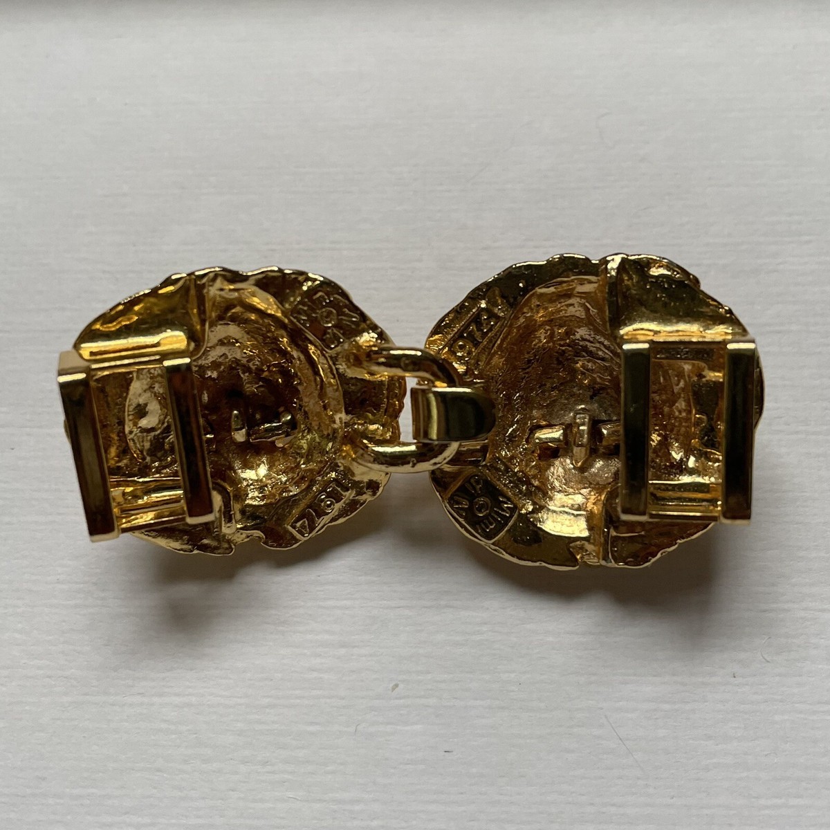 Vintage Mimi Di N Women\'s 1974 Gold Tone Lion Heads Belt & Buckles MCM Fashion MIMI di N Signed 1974 Gold Lion Head 2 main image 3