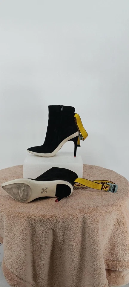 Botines de gamuza negros Off-White™ con correa amarilla - Talla 37 | Usados Foto 3 de 4