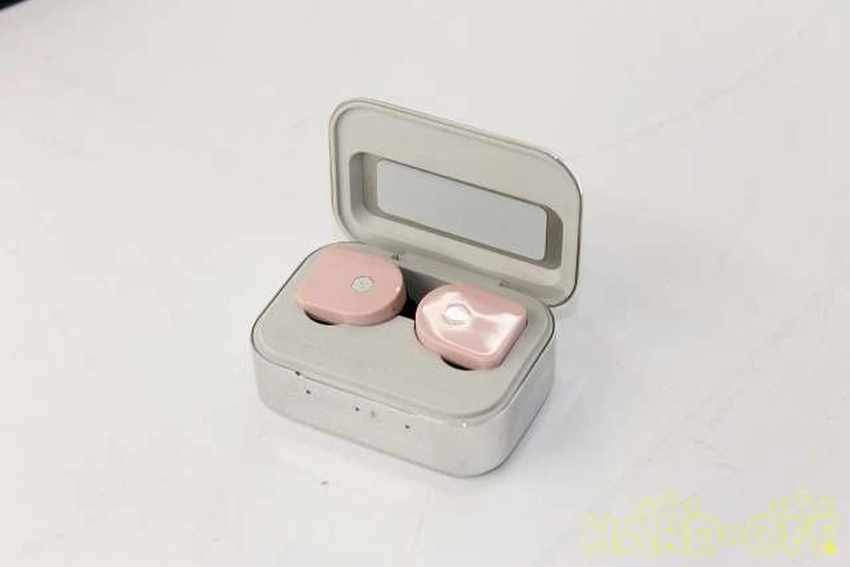 MASTER&DYNAMIC MW07 Wireless Bluetooth In-Ear Earphones True Wireless - Image 2 of 4