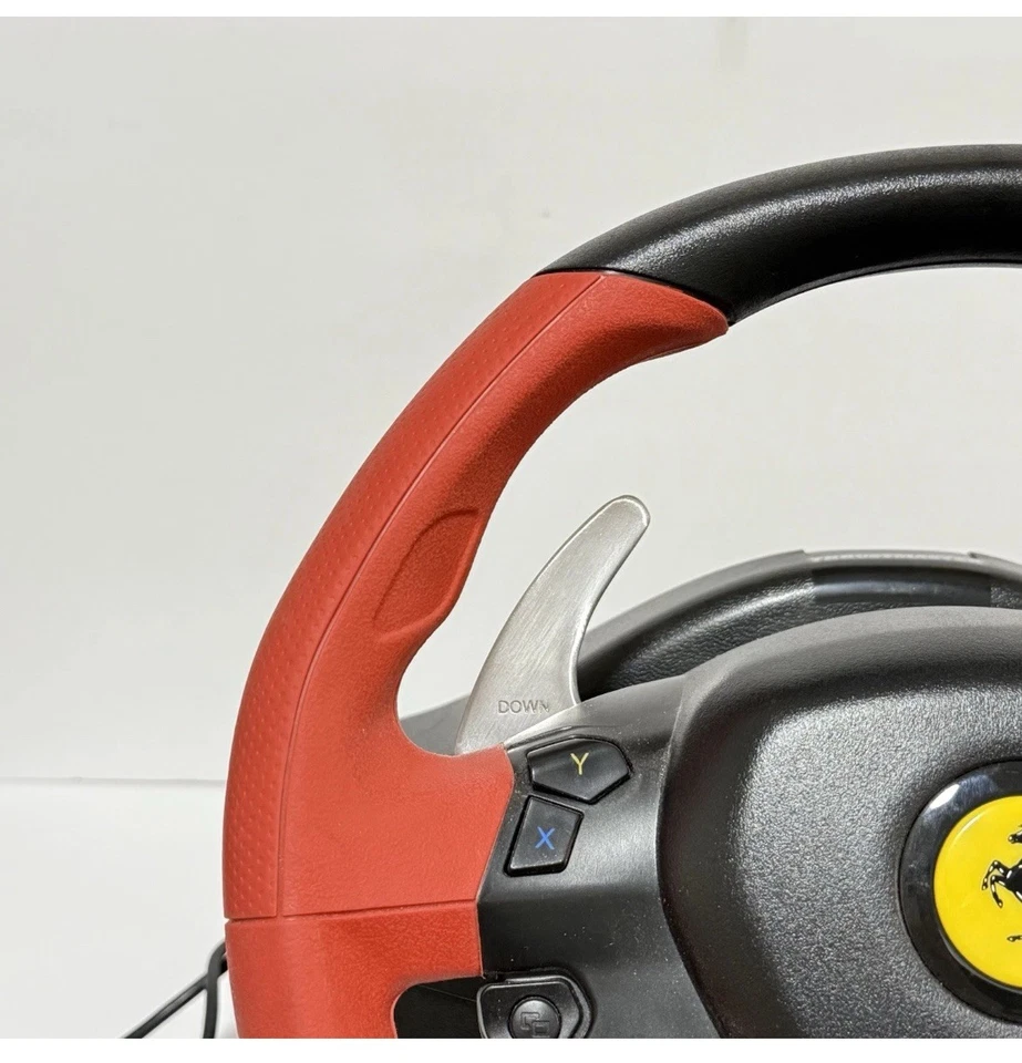Thrustmaster Ferrari 458 Spider Racing Wheel & Pedals Xbox One Plug & Play - Image 4 of 4