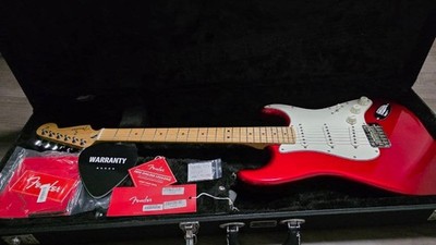 Fender Player Stratocaster Red #QYBL9Y