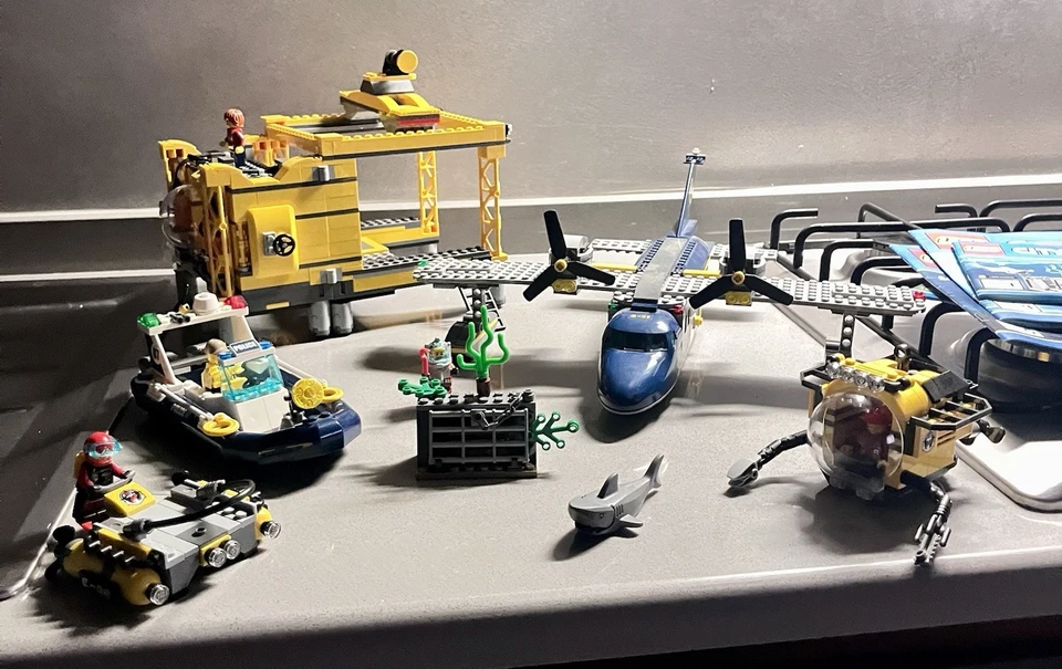 LEGO City 60096 Deep Sea Operation Base, foto 1 di 5